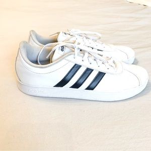 Classic Adidas sneakers.  Leather uppers.  EUC. Size Men’s 6, Women’s 7.